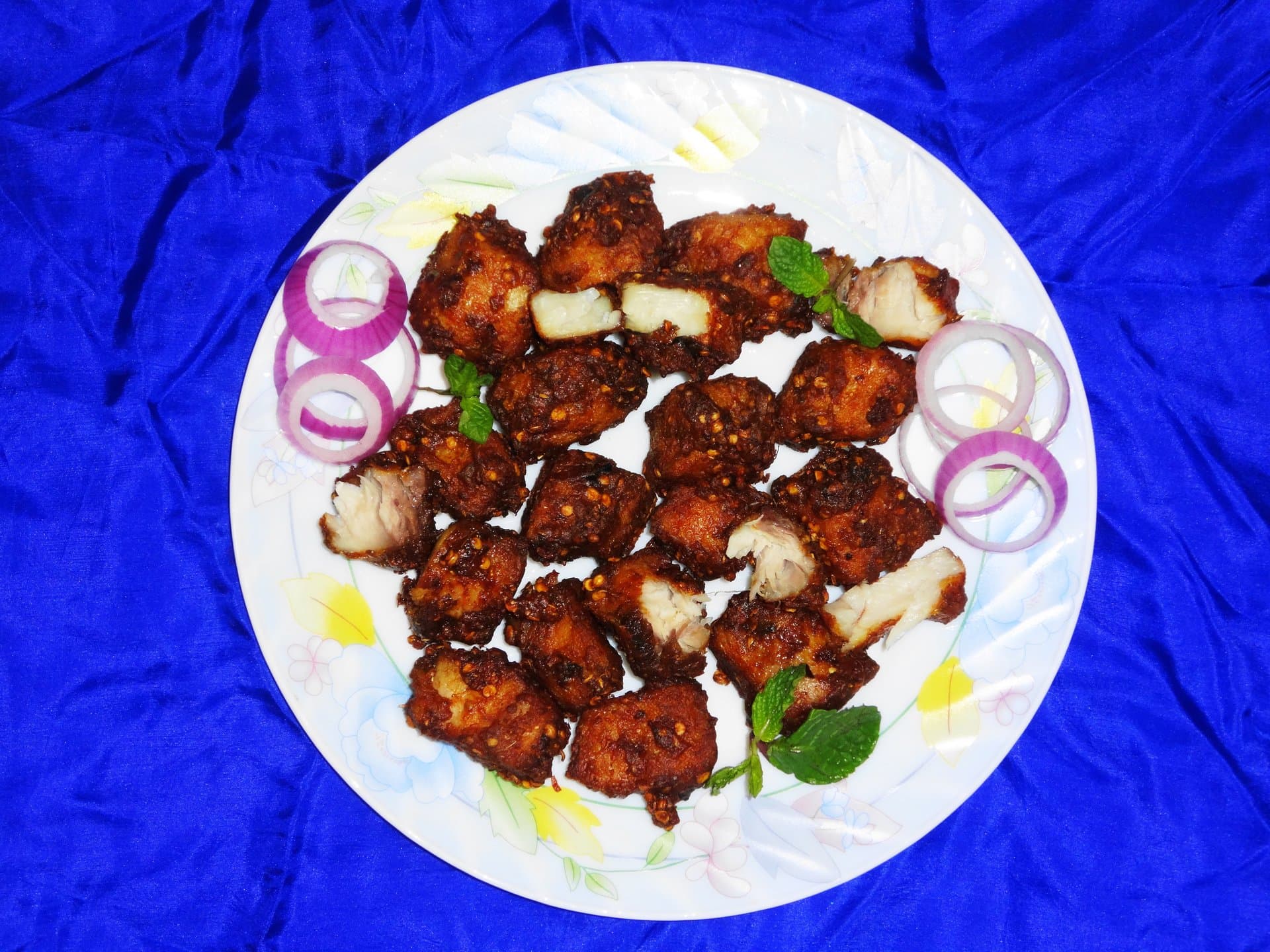 Lahori Fried Fish Calories: Per Piece, Plate and 100g — CalsFlow guide cover